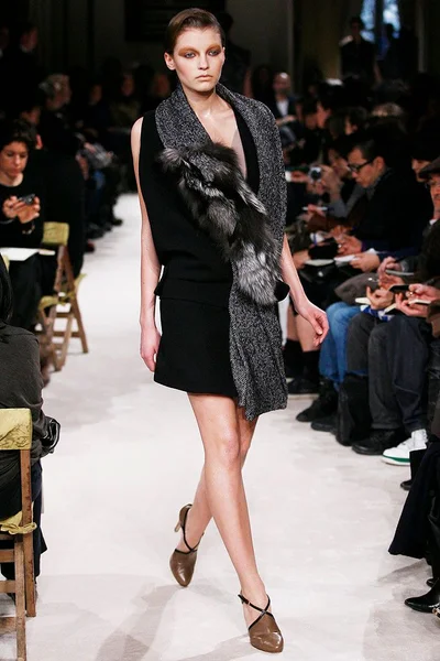 Look 13
